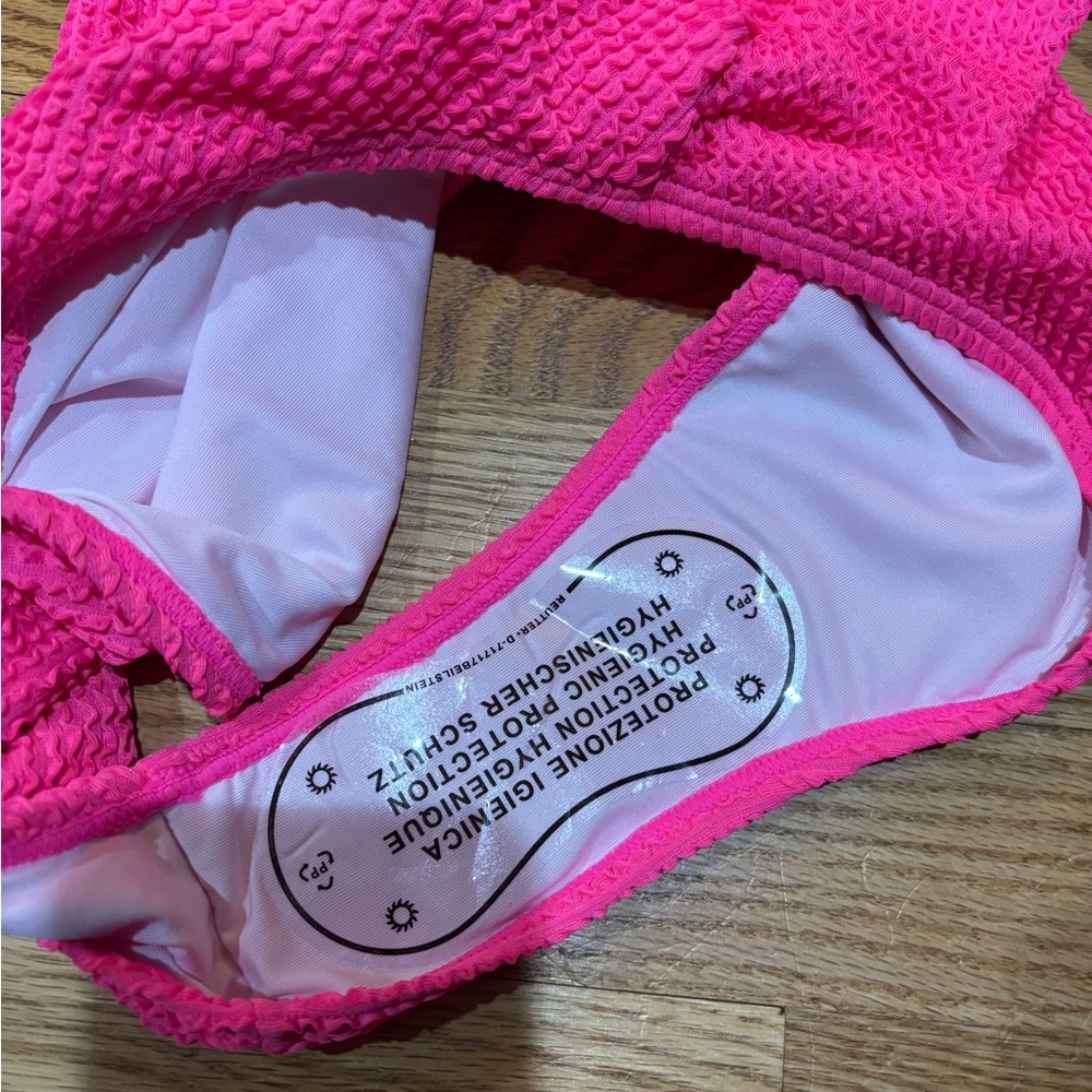 NEW Hot Pink Textured One- Shoulder Swimsuit w/ Belt Sz S - Picture 7 of 7